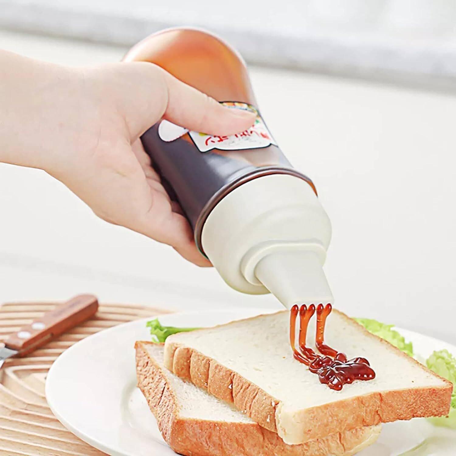 hiyan Kitchen Squeeze Bottle | Portable Sauce Bottle with Lid Five Holes 350 ml Plastic Bottle
